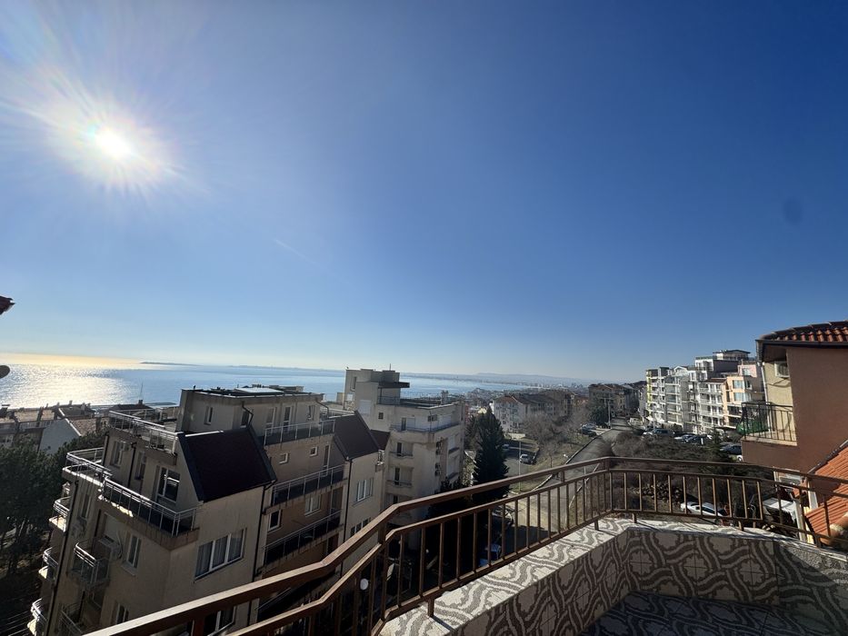 Продава се Етаж от къща в Свети Влас - 192 кв.м за 1068 €/кв.м - Снимка #2