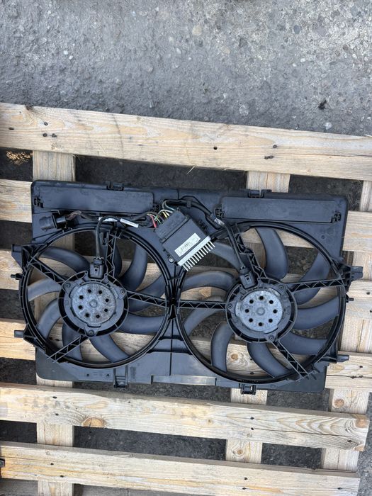 Перка радиатор охлаждане Audi A4 B8 A5 8T Q5 8R Valeo 8K0959501G 8K0959455Q 8K0121207L 8K0121207P