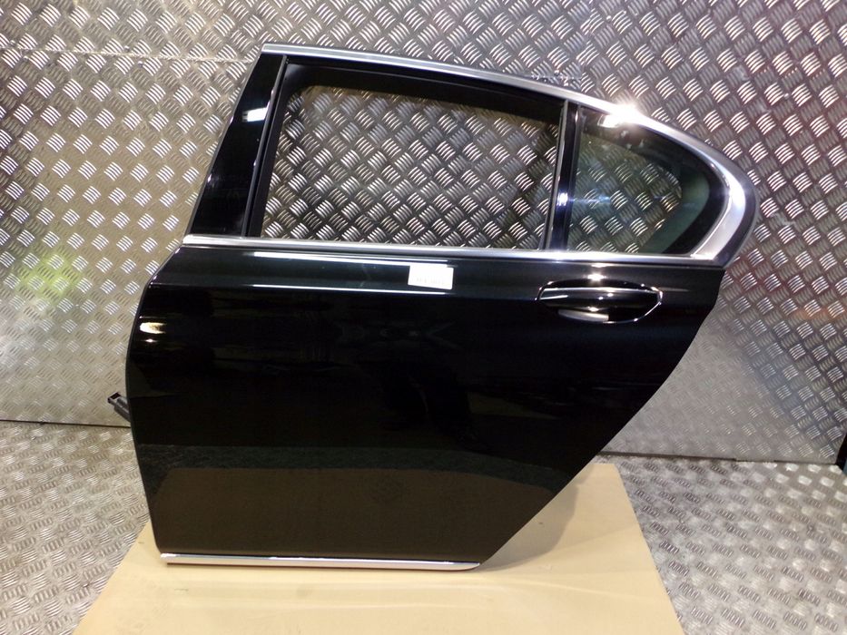 BMW G11 730XD Задни Врати