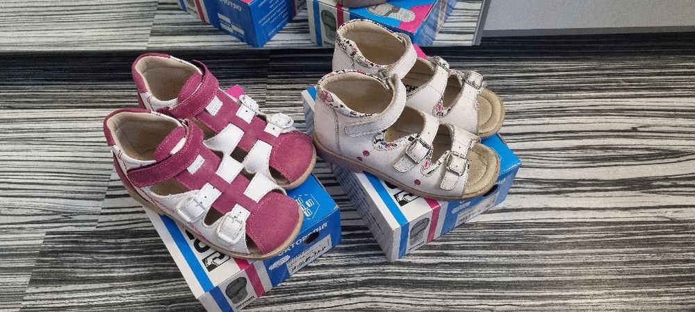 Sandale ortopedice fete