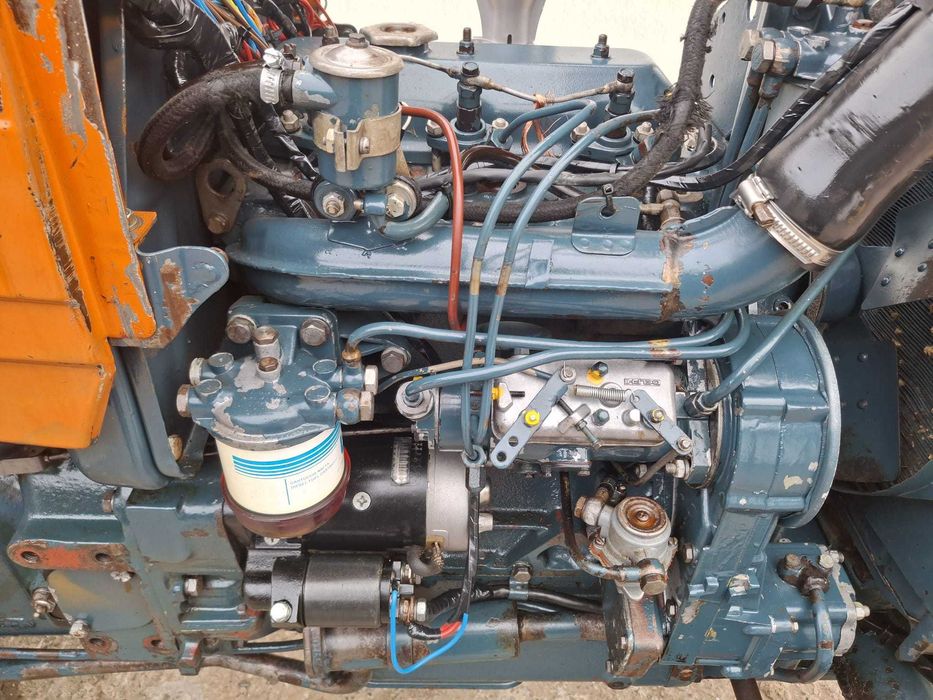 Tractor UTB Universal vr, viticol pentru vie 4x4 și 4x2, cu acte