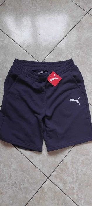 Bermude Puma barbati ,marime M,cu eticheta
