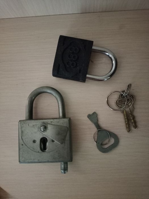 Продам замки навесные, советские.