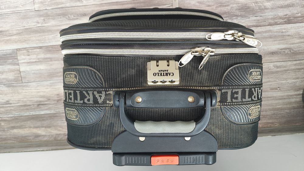 Продается Чемодан