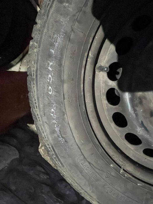 Jante cu cauciucuri r15