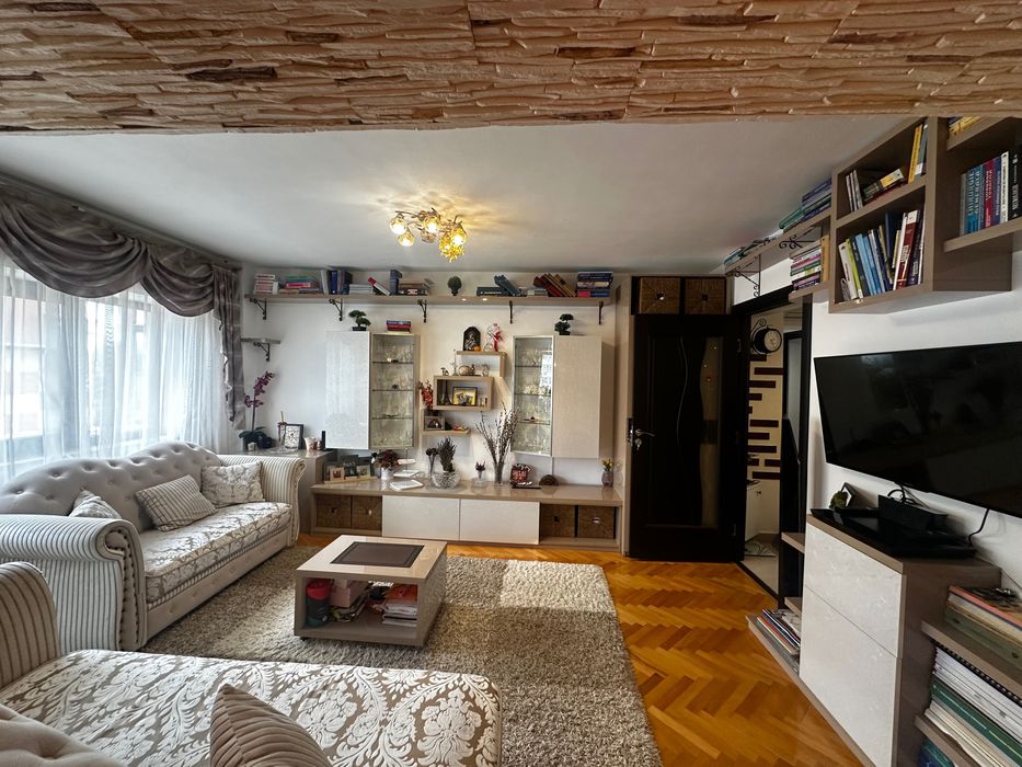 Apartament complet mobilat