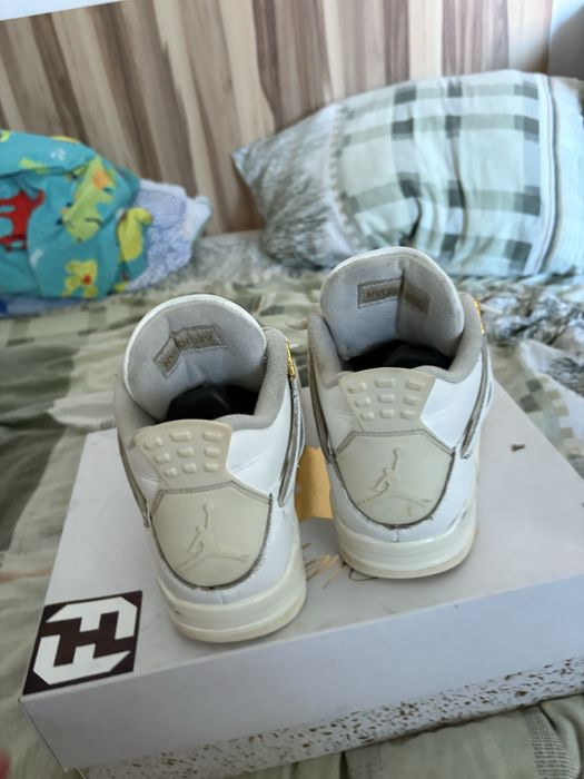 Jordan 4 metalic gold 42.5