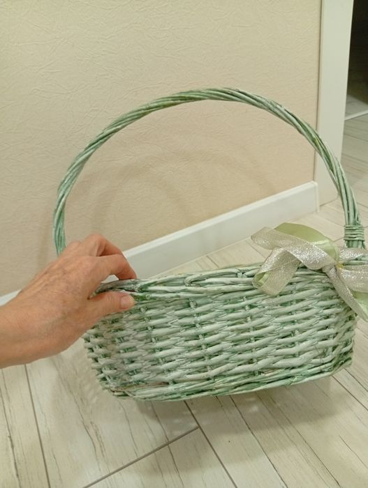 Корзина из натуральной лозы