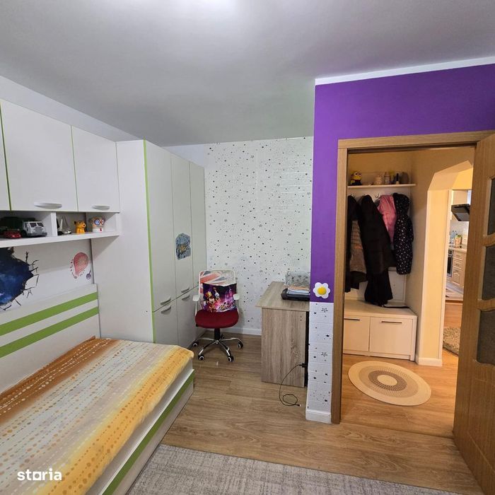 Vând apartament cu 4 camere ultracentral