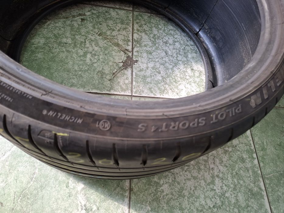 2 anvelope 265/30 R20 Michelin dot 2023