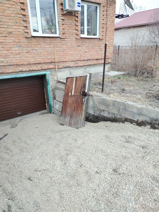 Продам створки ворот 2 шт. Материал-сталь 3 мм.