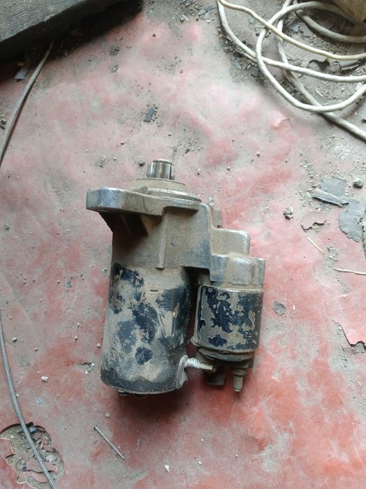 Продам стартер на Мерседес Вито