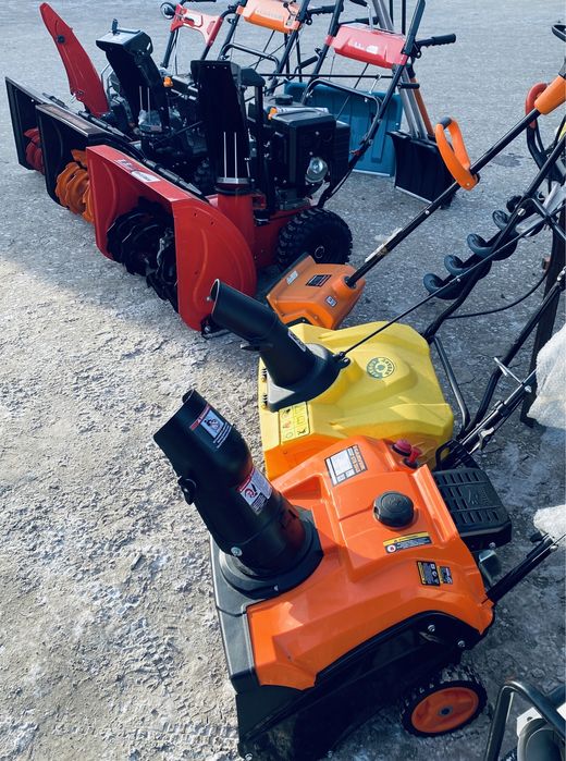 Снегоубороная машина