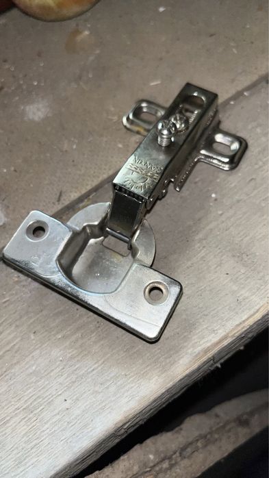 Петля для мебели