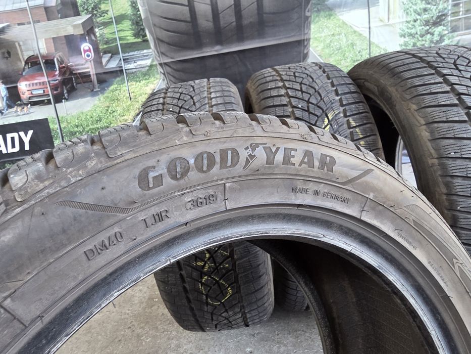225/50/17 Goodyear 4бр