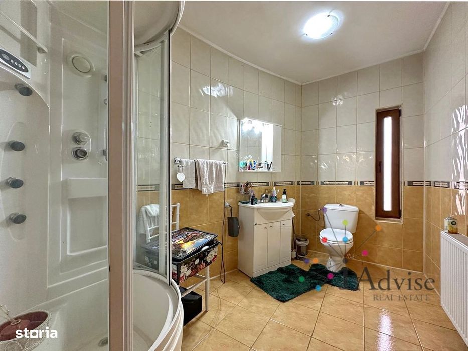 Vilă spațioasă în Hălchiu, teren 1.500 mp – facilități premium