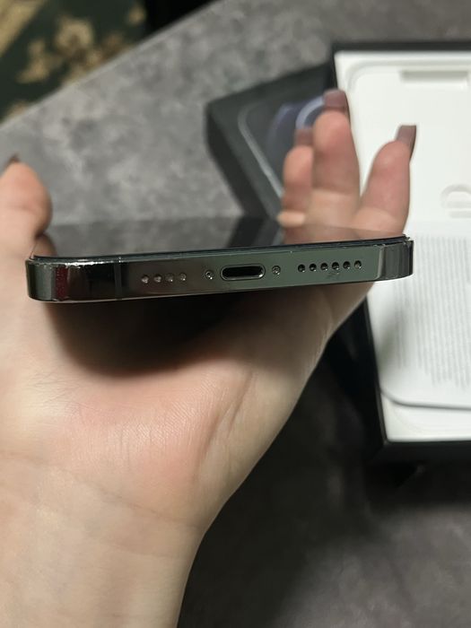 Продам iphone 12Pro Max