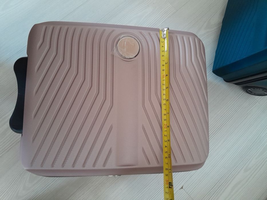 Troler Wizz Air Roz sau  Turcuaz