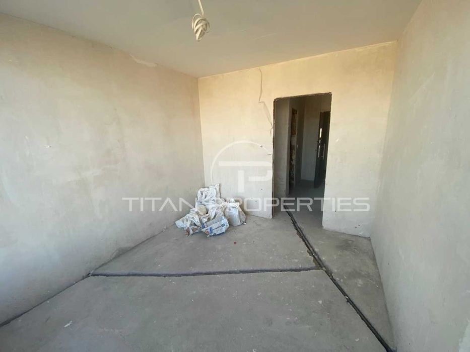 Продава се Тристаен апартамент в Пловдив, Съдийски - 103 кв.м за 1405 €/кв.м - Снимка #2