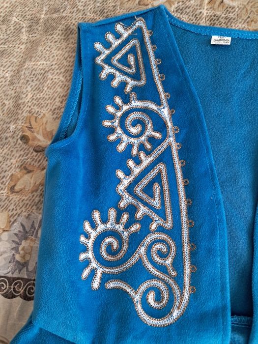 Камзол жилетка детская.