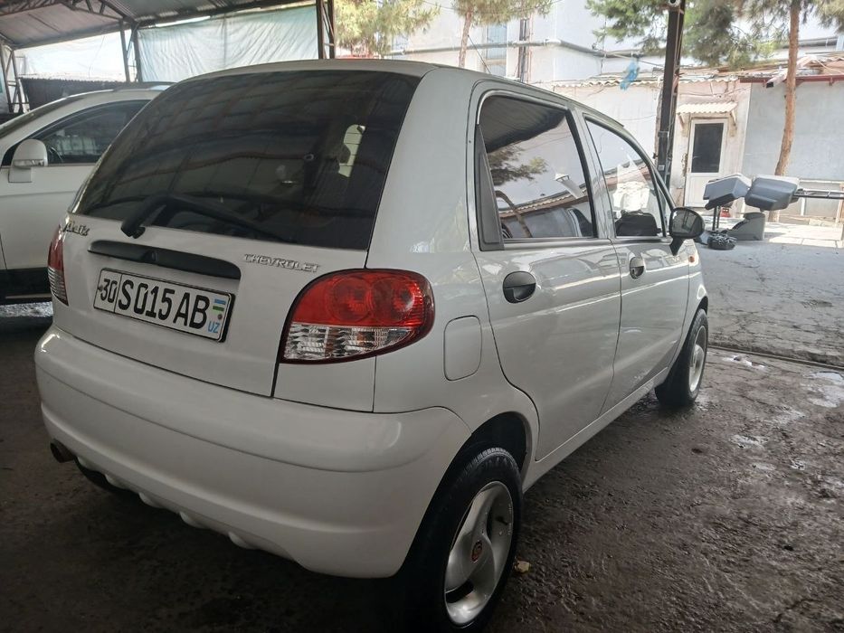 Moshina sotiladi