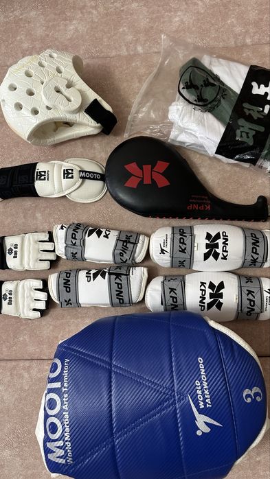 Комплек токквондо