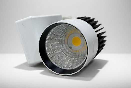 Трековый LED-светильник серии PRO FRESH 45W / CRI 90 / 60° / Германия