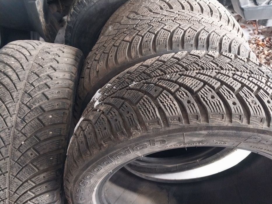 4 шины Bfgoodrich 245 45 R17.