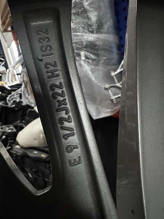 Джанти с гуми BMW X7 22 цола