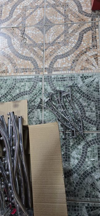 Вешалки на эконом панели