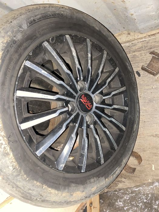 Продам зимнюю резину с дисками