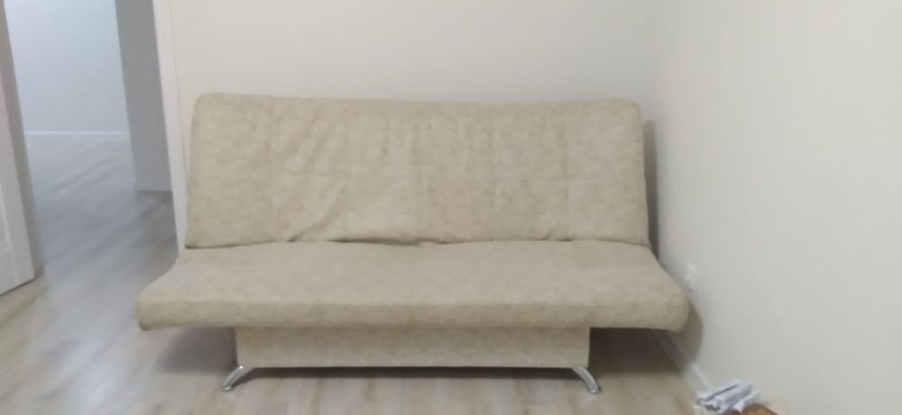 Продаётся б/у диван