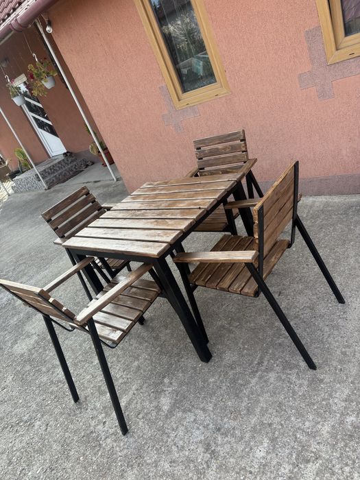 Set masa cu 4 scaune