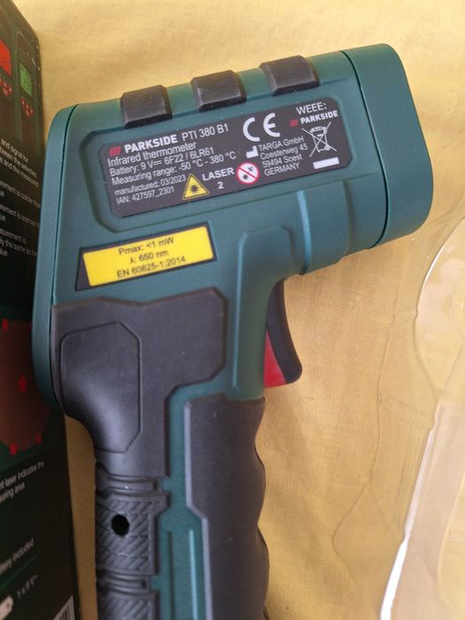 Termometru pistol digital cu infraroșu cu laser
