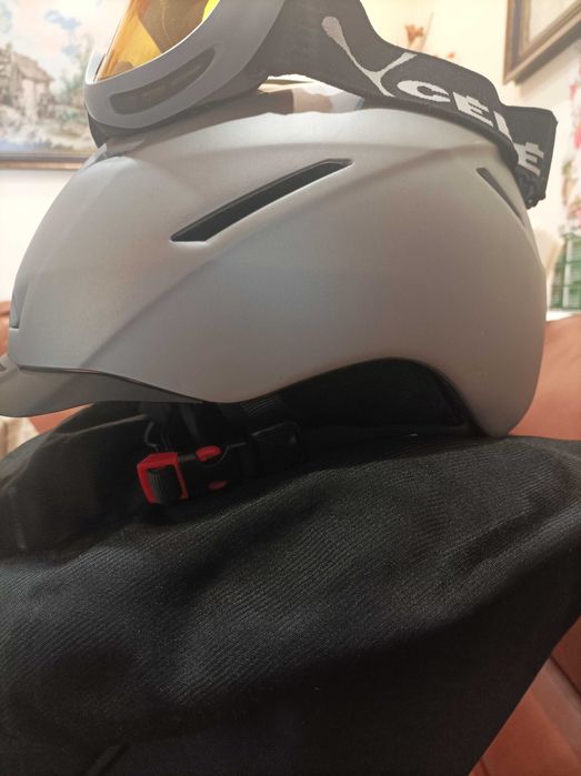 Каска размер М/ като нова