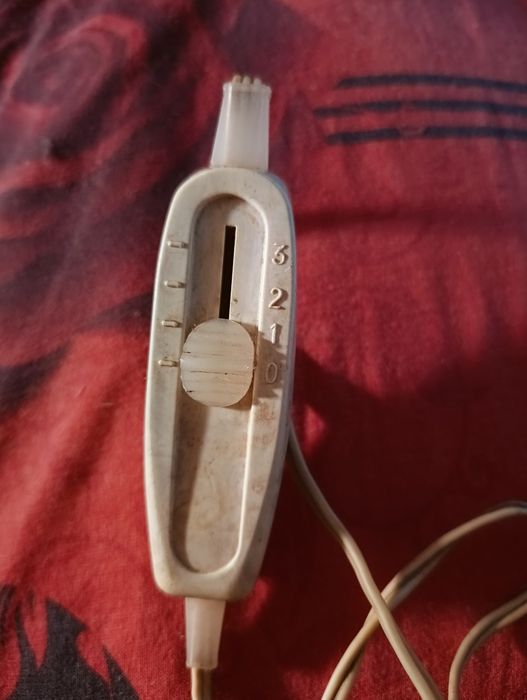 4 степенен регулатор за руска електрическа възглавница