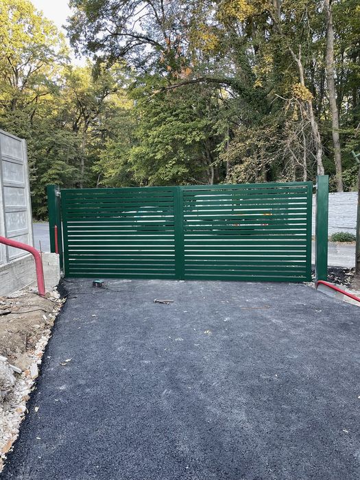 Executăm Garduri și Porți Metalice – Lucrări Complete, Profesionale
