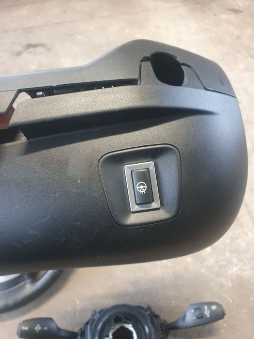 Volan cu încălzire Bmw f20.