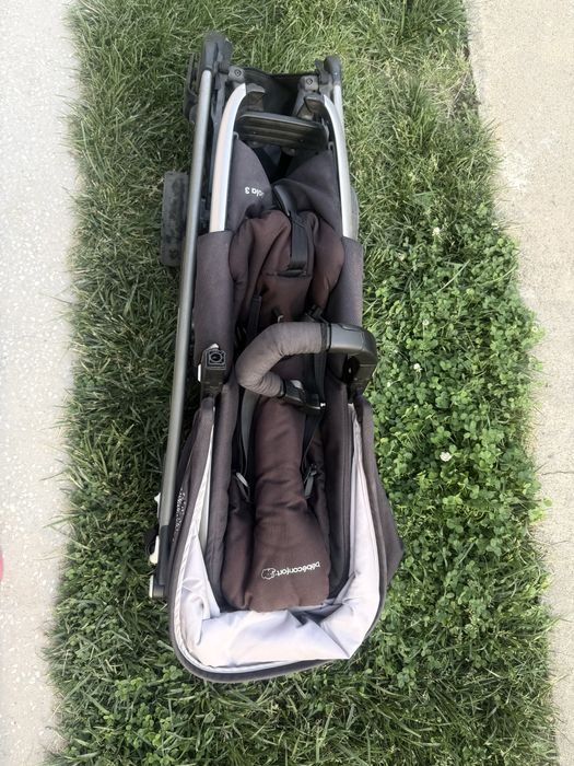 Carucior sport pliabil tip umbrela