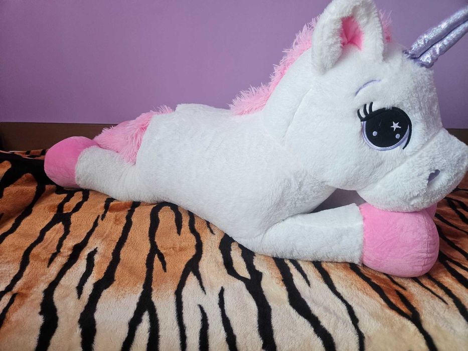 Голям плюшен еднорог