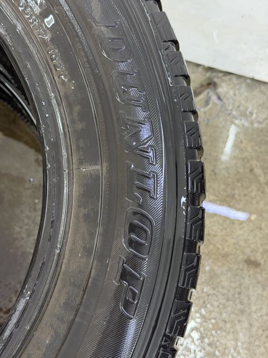 225/65/17 пара Dunlop