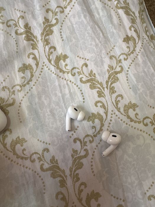 Продам срочно AirPods Pro