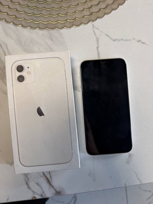 Iphone 11 / продам