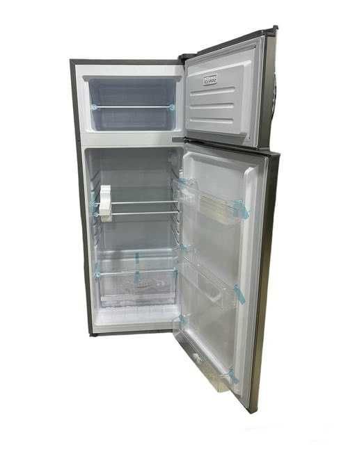 продаю холодильник