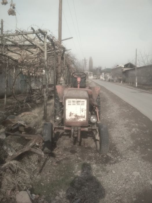T 25 pat pat traktor sotiladi