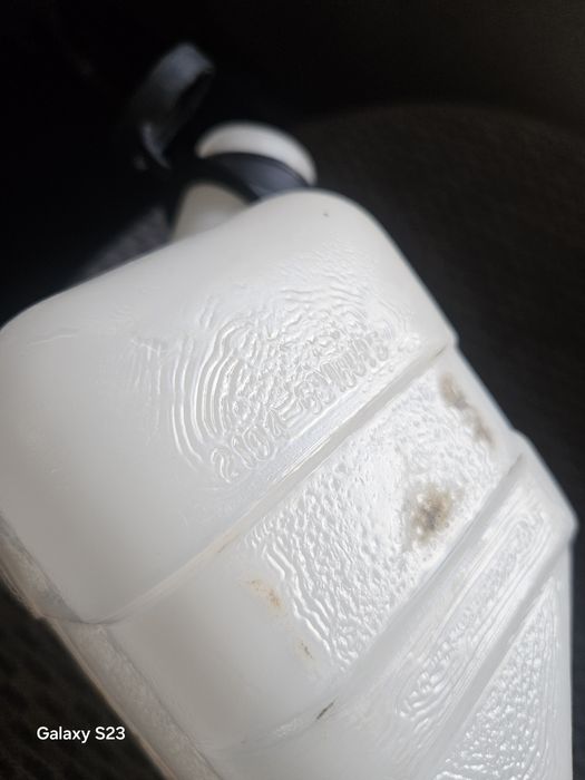 Бачок заднего омывателя