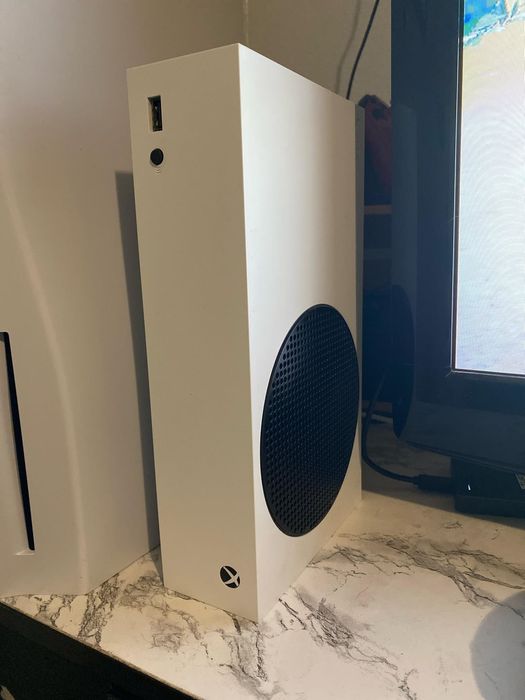 Продам X-Box Series S