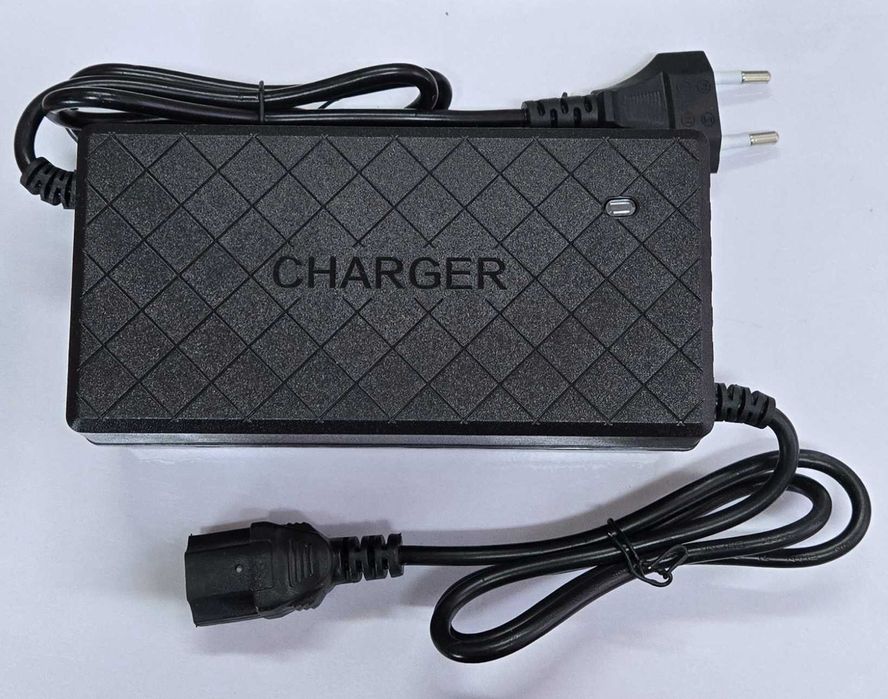 Зарядно устройство 60V за електрическа триколка / скутер