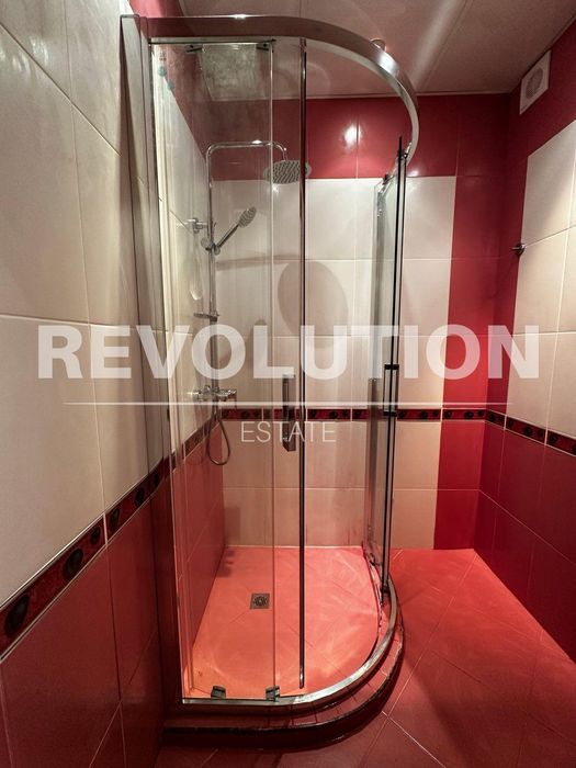 Дава се под наем Тристаен апартамент в Варна, Център - 80 кв.м за 897.6 € - Снимка #7