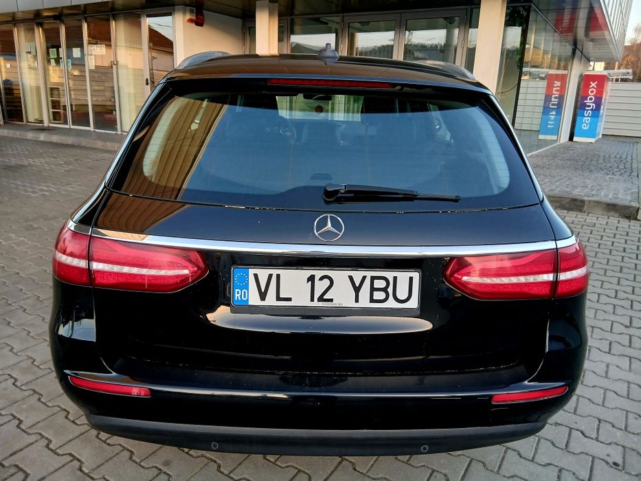 Mercedes-Benz E220 2018 4MATIC 15900€ Impecabil